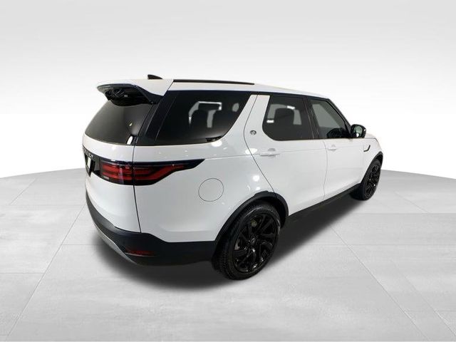 2024 Land Rover Discovery S 8