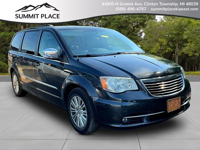 Black (Dark Charcoal Pearlcoat) 2011 Chrysler Town & Country Minivan Front-Wheel Drive 6-Speed Automatic