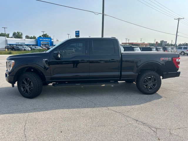 Used 2022  Ford XL image 2