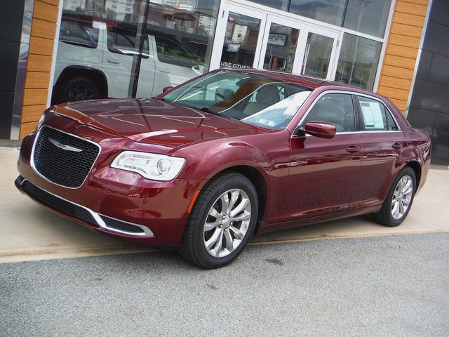 Velvet Red Pearlcoat 2018 Chrysler 300 Touring AWD Sedan All-Wheel Drive 8-Speed Automatic