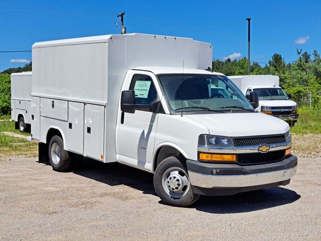 New 2025 Chevrolet Express 3500 - photo 1