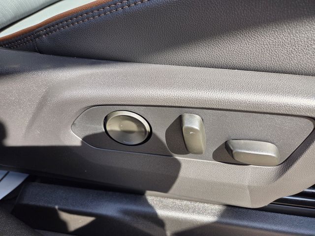 2026 GMC Yukon XL 4WD AT4