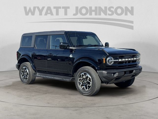 Used 2025 Black Ford Outer Banks image 7
