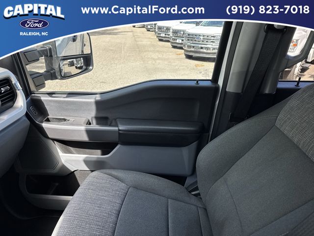 Used 2025 White Ford XLT image 28