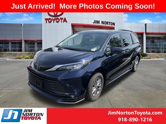 Blueprint 2026 Toyota Sienna Minivan Front-Wheel Drive Continuously Variable Transmission
