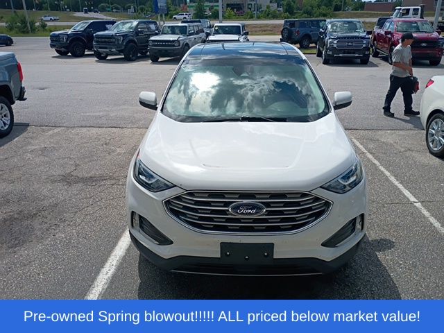 Used 2020 White Ford SEL image 3