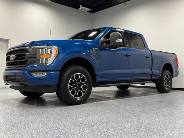 Used 2022 Blue Ford XLT image 4