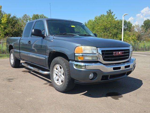 Stealth Gray Metallic 2006 GMC Sierra 1500 Pickup Truck Rear-Wheel Drive 4-Speed Automatic Overdrive