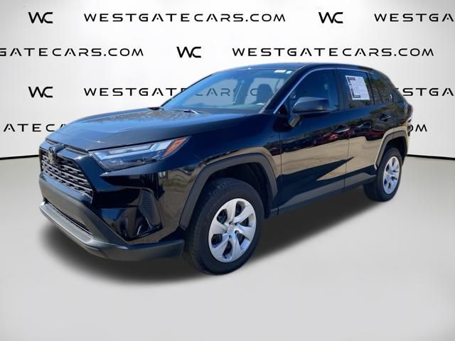 2024 Toyota RAV4 LE FWD