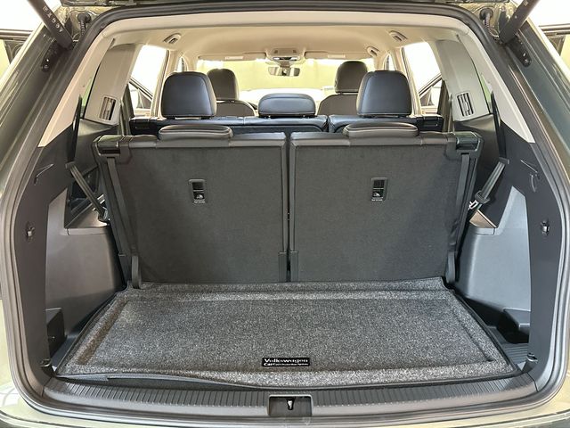 2026 Volkswagen Atlas 2.0T SE w/Technology Green at Subaru and VW of Moon Township
