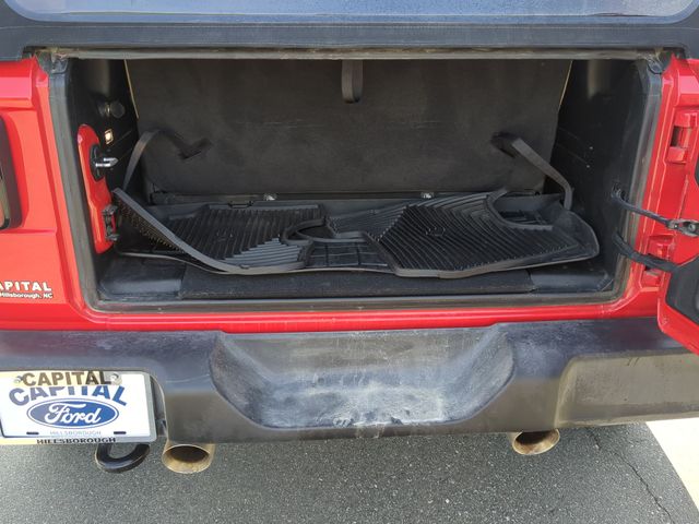 Used 2022 Red Jeep Sport S image 30