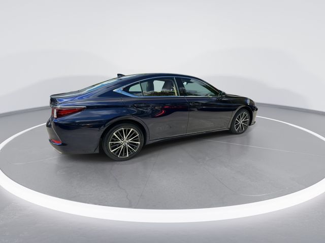 2025 Lexus ES - $43,998