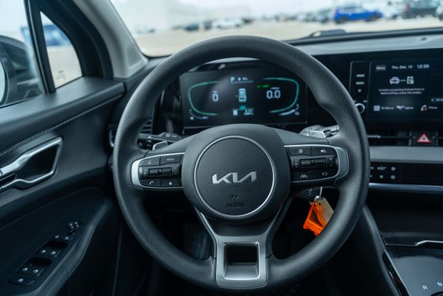 2023 Kia Sportage Hybrid LX 11