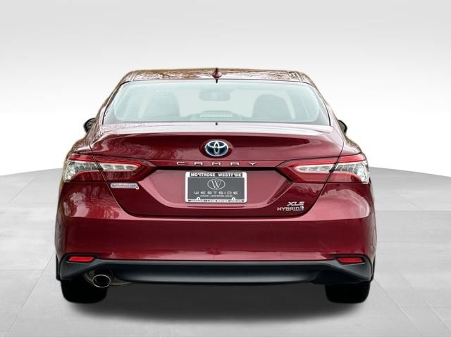 2019 Toyota Camry Hybrid XLE 4