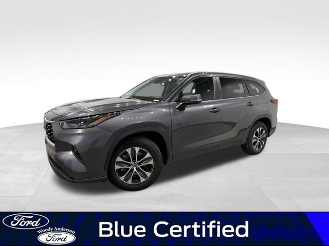 Magnetic Gray Metallic 2023 Toyota Highlander SUV / Crossover Front-Wheel Drive 8-Speed Automatic