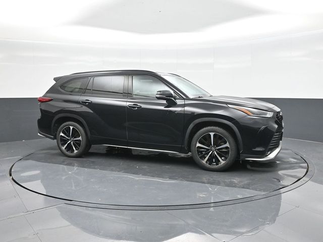 Used 2021 Toyota Highlander SUV