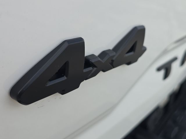 2023 Toyota Tacoma:44446A2