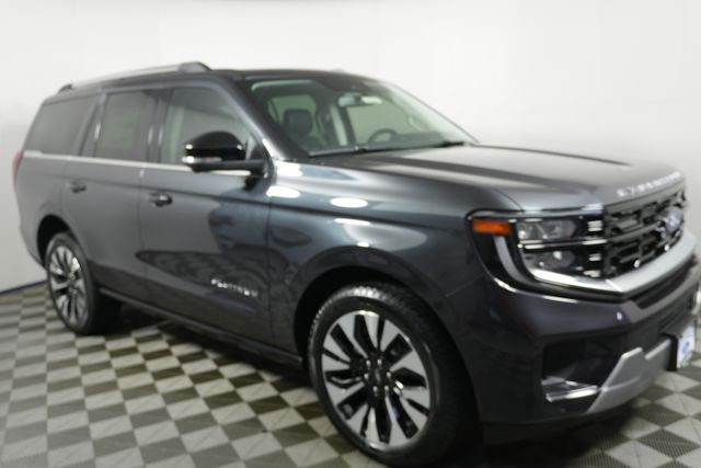 2025 Ford Expedition Platinum's photo