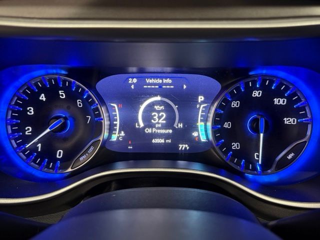 Used 2024 White Chrysler Touring L image 19