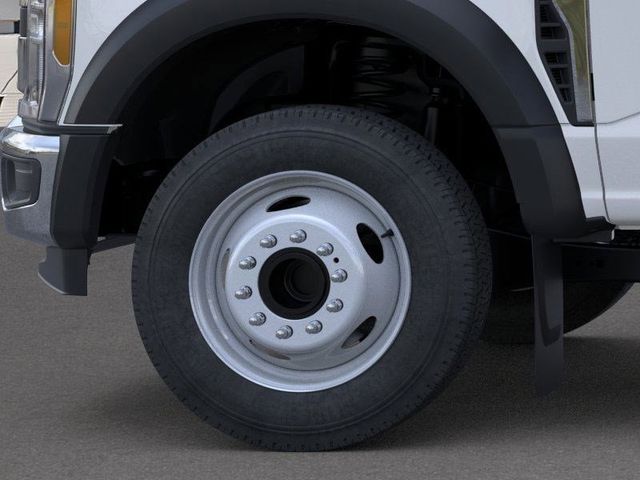 2025 Ford F-450 Super Duty Chassis Cab XL - Photo 19