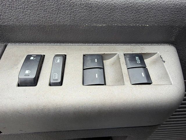 Used 2012 White Ford Lariat image 13