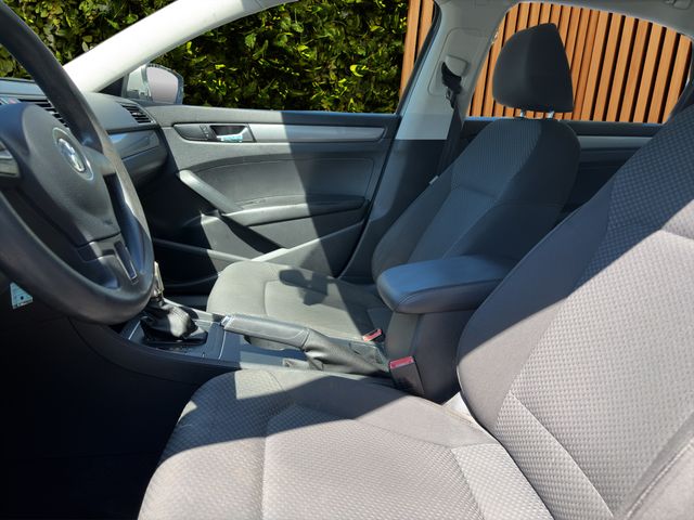 2014 VOLKSWAGEN PASSAT 2.5L S PZEV • 1 OWNER 2.5L 5-CYLINDER • AUTOMATIC • GREAT COMMUTER • FUEL EFFICIENT • DAILY DRIVER READY Thumbnail