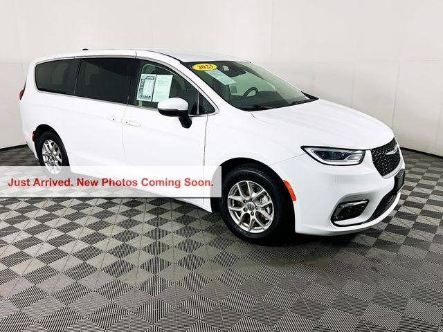 2023 Chrysler Pacifica Touring L FWD