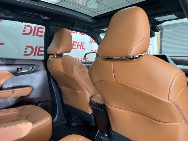 Used 2021 Toyota Highlander Hybrid SUV