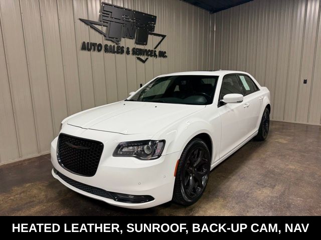 Bright White Clearcoat 2022 Chrysler 300 Sedan Rear-Wheel Drive 8-Speed Automatic