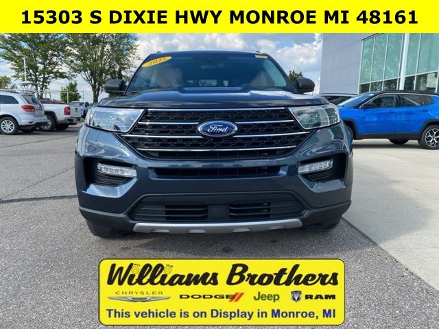 2022 Ford Explorer XLT - Stone Blue Metallic exterior view 2
