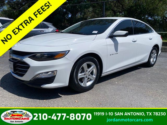 Summit White 2024 Chevrolet Malibu Sedan Front-Wheel Drive Continuously Variable Transmission