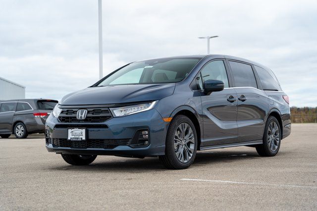 2025 Honda Odyssey Touring 3