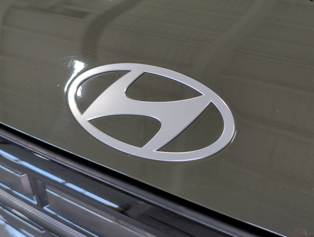 Used 2024 Rockwood Green Hyundai Limited image 44