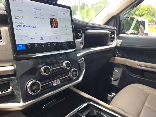 2022 Ford Expedition XLT:169442A2