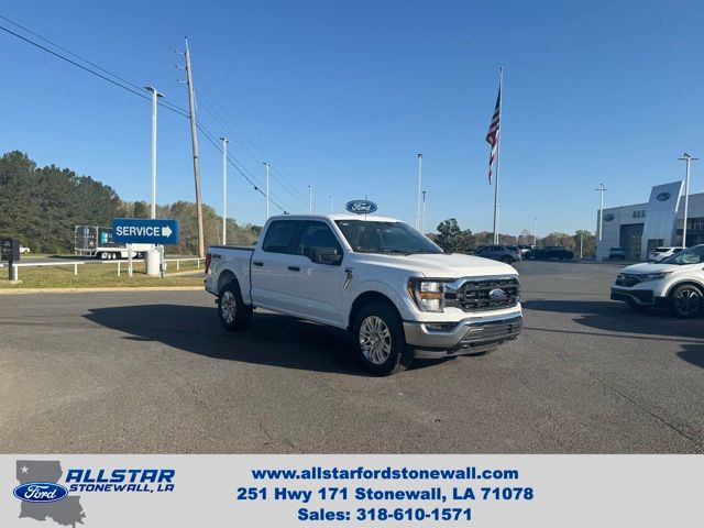 Oxford White 2023 Ford F-150 XLT SuperCrew 4WD Pickup Truck Four-Wheel Drive Automatic