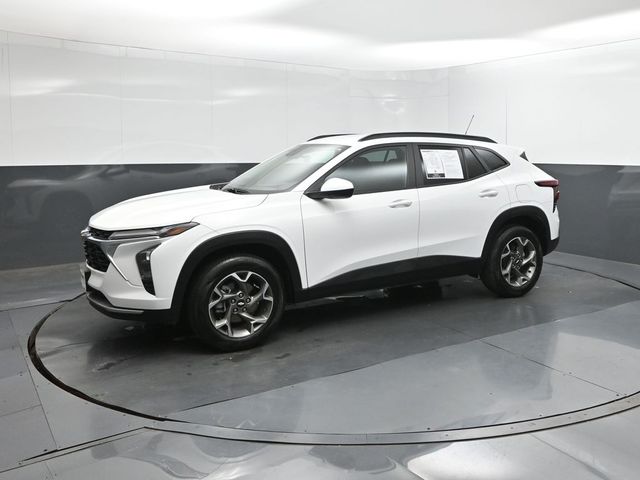 Used 2025 Chevrolet Trax SUV