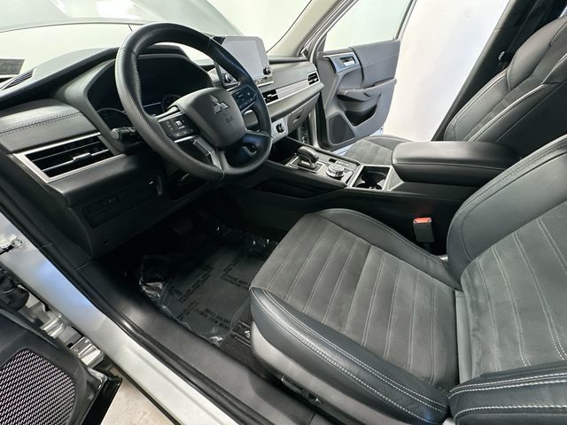 2022 Mitsubishi Outlander SE Silver at Honda North