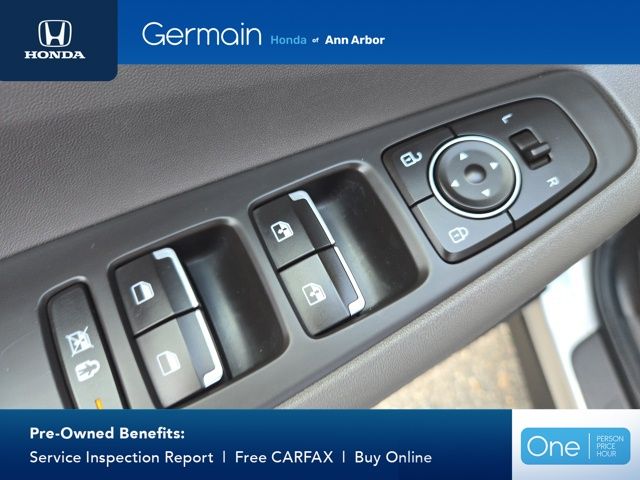 Used 2020 Shimmering Silver Pearl Hyundai SEL image 17