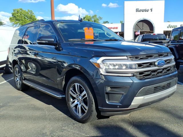 Blue Metallic 2022 Ford Expedition SUV / Crossover 4X2 Automatic