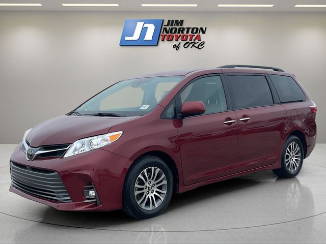 2018 Toyota Sienna XLE