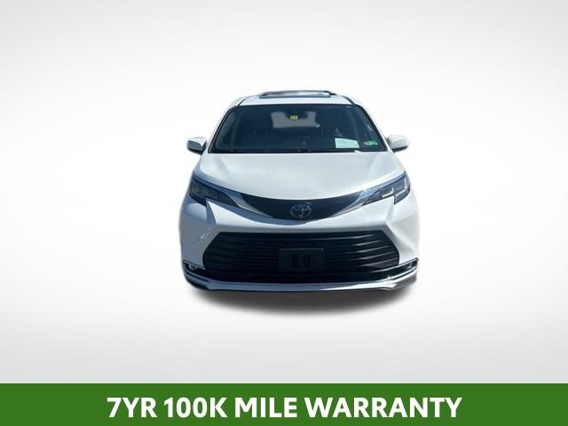 Used 2022 Toyota Sienna XLE with VIN 5TDJSKFCXNS046242 for sale in Harrisonburg, VA