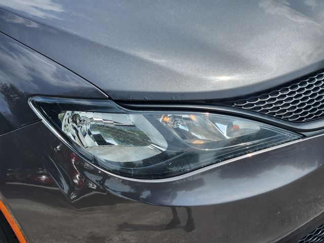 Used 2022 Chrysler Voyager Van