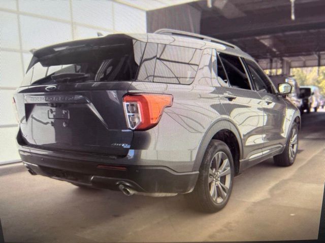 Used 2023 Ford Explorer XLT with VIN 1FMSK8DH8PGA74071 for sale in Kansas City