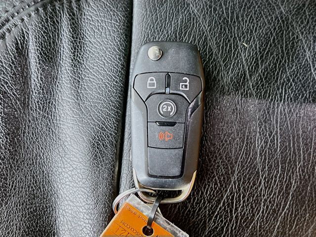 Used 2019 Red Ford XLT image 12