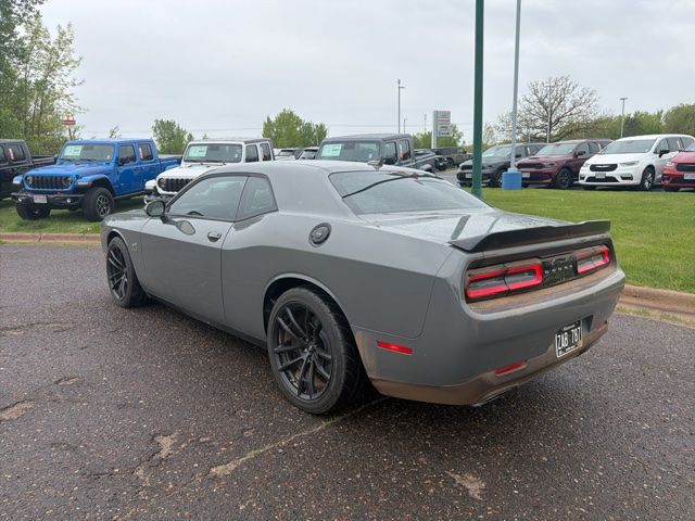 2023 Destroyer Gray Clearcoat Dodge Challenger R/T Scat Pack RWD Coupe