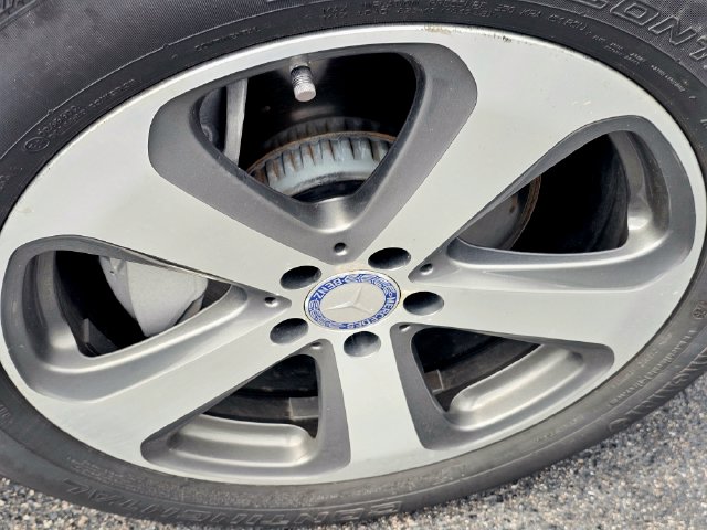 Used 2017  Mercedes-Benz GLC 300 image 6