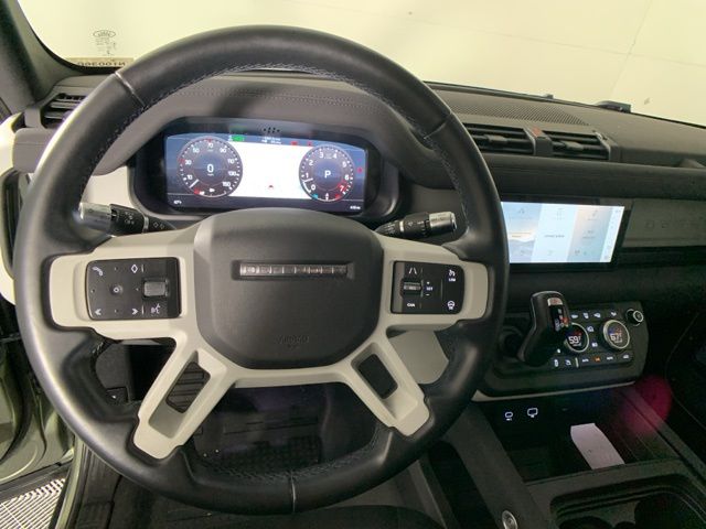 2022 Land Rover Defender 110 Standard 15