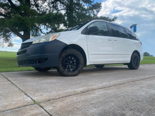 2004 Toyota Sienna 4 Dr CE Passenger Van