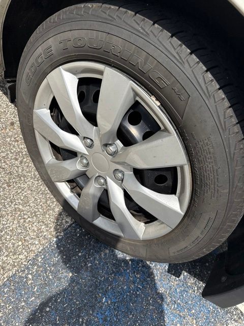 2019 Subaru Impreza 2.0i White at Subaru and VW of Moon Township