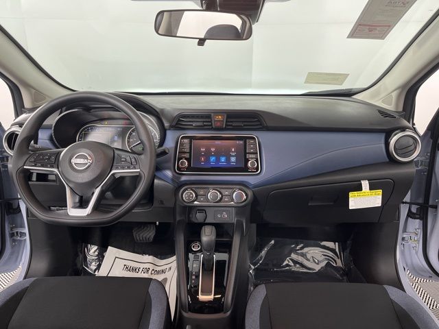 2025 Nissan Versa 1.6 SV 38